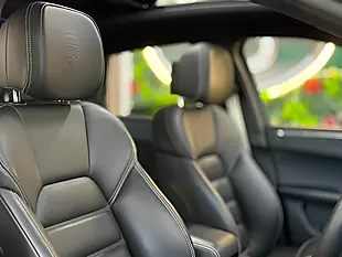 Used 2026 Porsche Macan T Grey - Interior and Exterior details 16