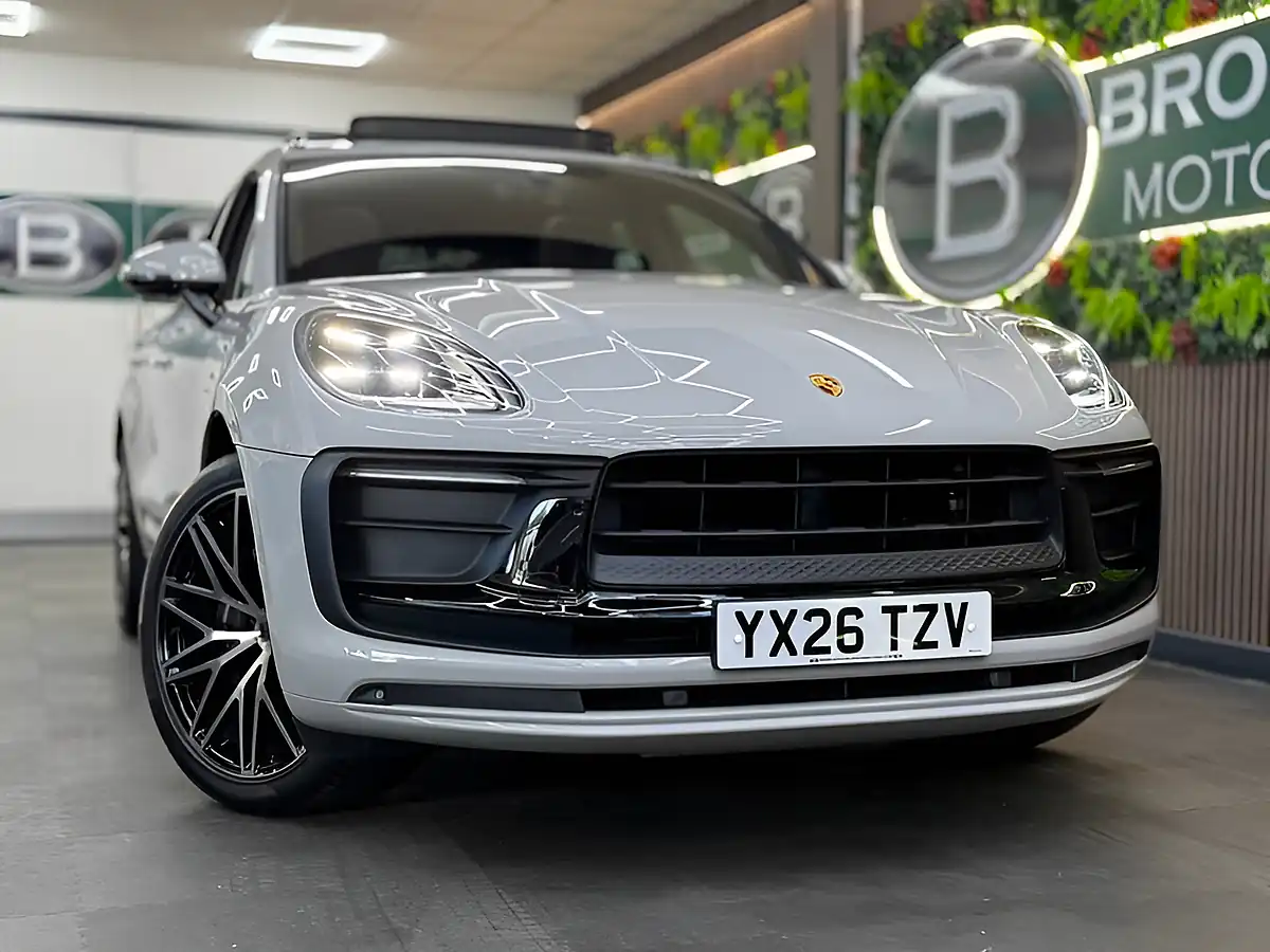 Used 2026 Porsche Macan T Grey - Interior and Exterior details 3