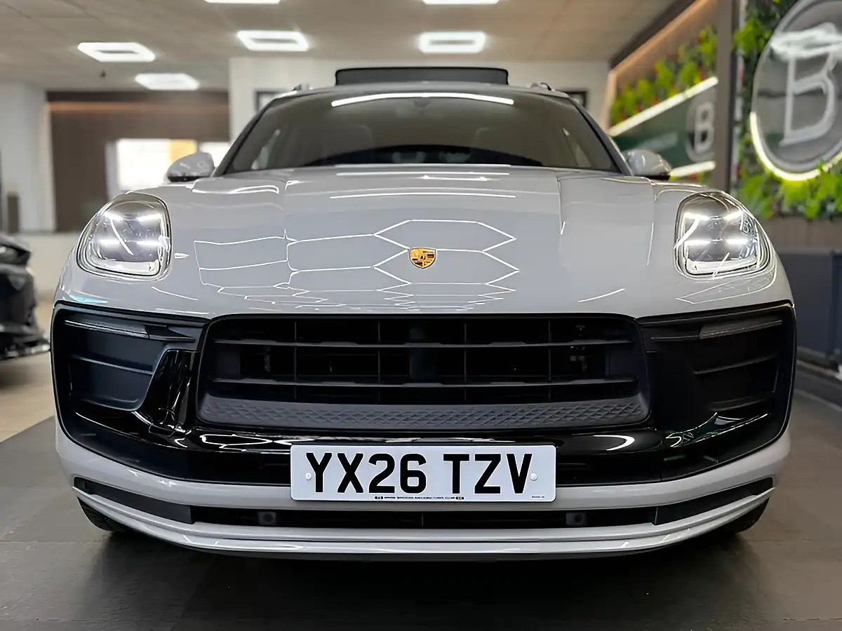 Used 2026 Porsche Macan T Grey - Interior and Exterior details 5