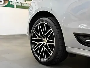 Used 2026 Porsche Macan T Grey - Interior and Exterior details 9