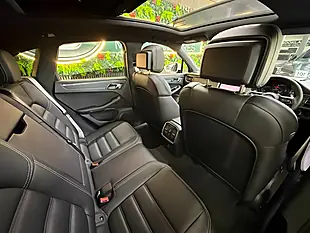 Used 2026 Porsche Macan T [top Sepc Macan] Grey - Interior and Exterior details 13
