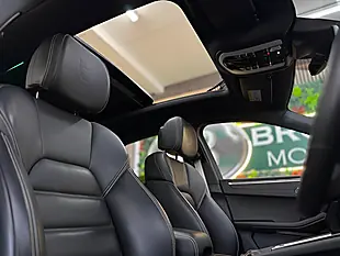 Used 2026 Porsche Macan T [top Sepc Macan] Grey - Interior and Exterior details 6