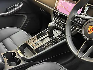 Used 2026 Porsche Macan T [top Sepc Macan] Grey - Interior and Exterior details 9