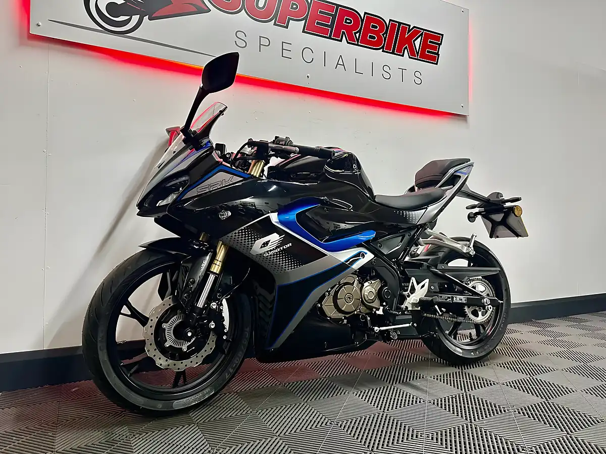 Used 2026 Qjmotor Srk 125 R Super Sports Black - Interior and Exterior details 14