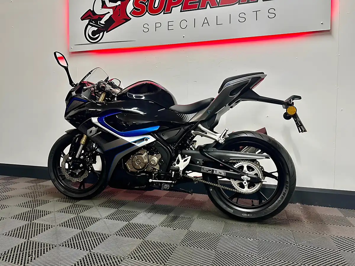 Used 2026 Qjmotor Srk 125 R Super Sports Black - Interior and Exterior details 15