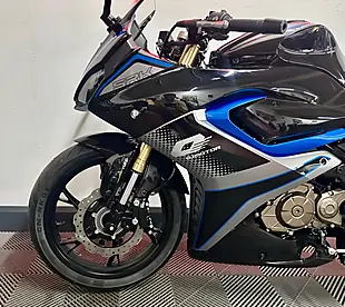 Used 2026 Qjmotor Srk 125 R Super Sports Black - Interior and Exterior details 16