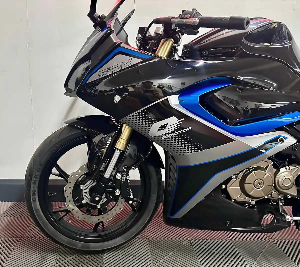 Used 2026 Qjmotor Srk 125 R Super Sports Black - Interior and Exterior details 16