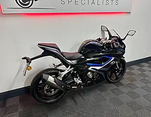 Used 2026 Qjmotor Srk 125 R Super Sports Black - Interior and Exterior details 7