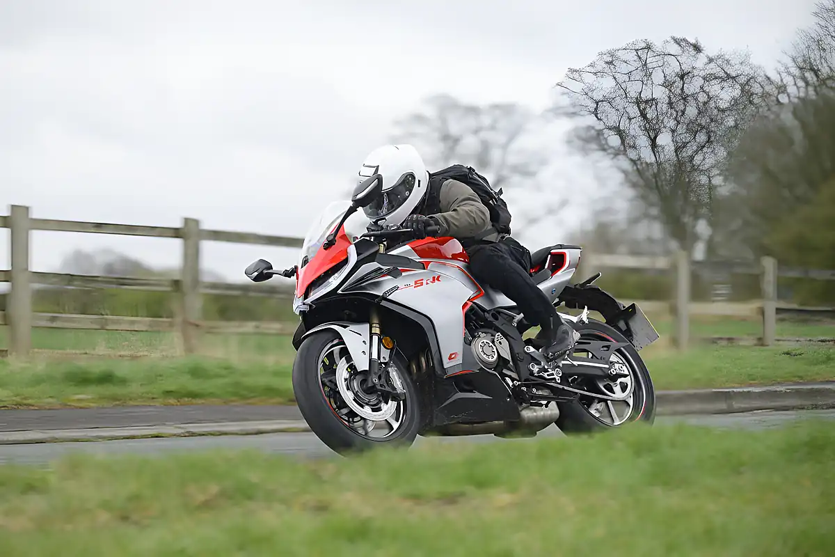 Used 2026 Qjmotor Srk 421 Rr Red/Silver - Interior and Exterior details 2