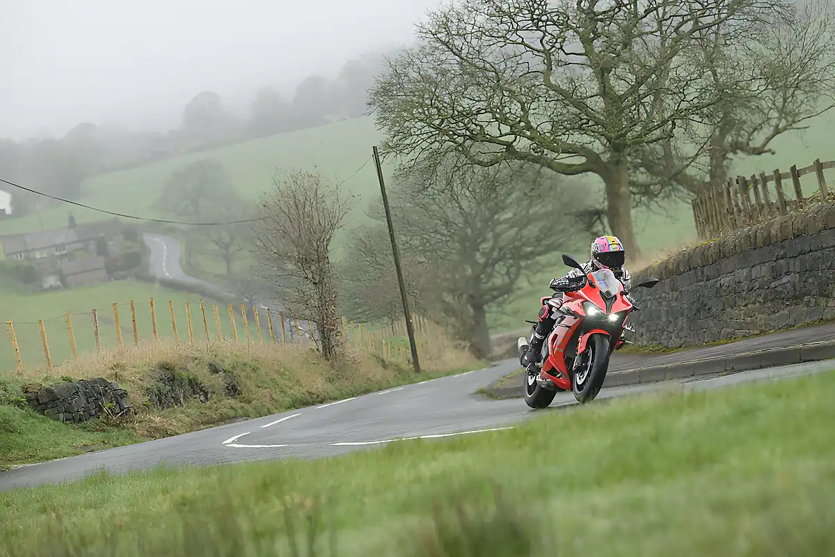 Used 2026 Qjmotor Srk 800 Rr Red/Silver - Interior and Exterior details 10
