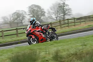 Used 2026 Qjmotor Srk 800 Rr Red/Silver - Interior and Exterior details 2