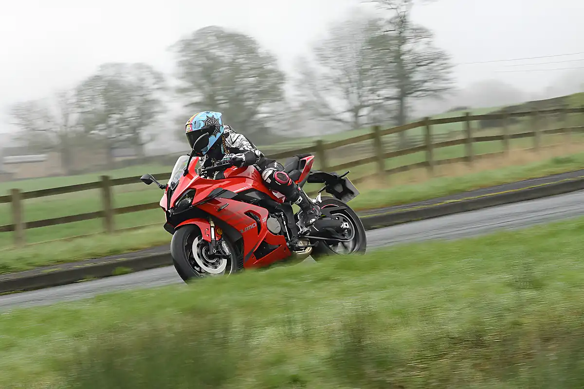Used 2026 Qjmotor Srk 800 Rr Red/Silver - Interior and Exterior details 2