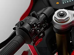 Used 2026 Qjmotor Srk 800 Rr Red/Silver - Interior and Exterior details 20