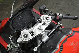 Used 2026 Qjmotor Srk 921 Rr White - Interior and Exterior details 10