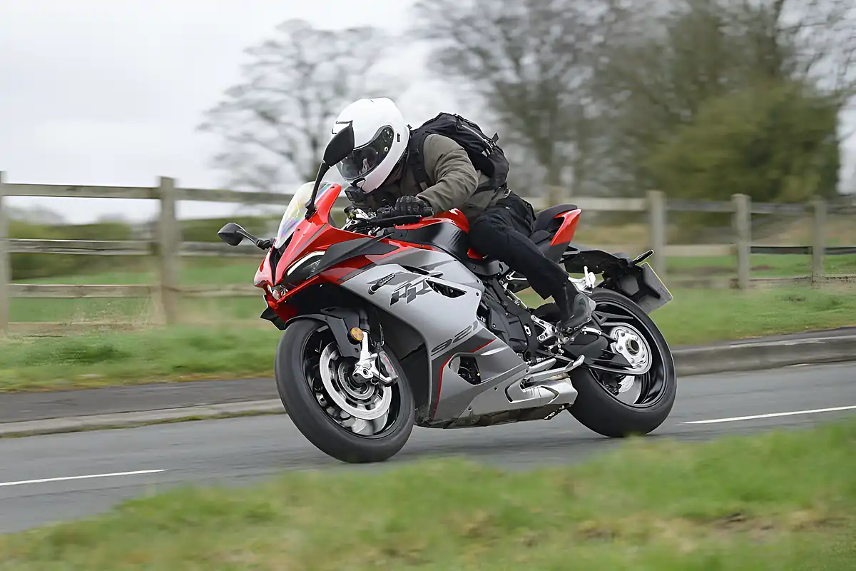 Used 2026 Qjmotor Srk 921 Rr White - Interior and Exterior details 2
