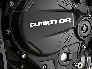 Used 2026 Qjmotor Srt 900 S Red/Silver - Interior and Exterior details 7