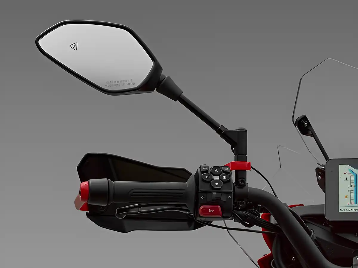 Used 2026 Qjmotor Srt 900 Sx Sx Red/Silver - Interior and Exterior details 7