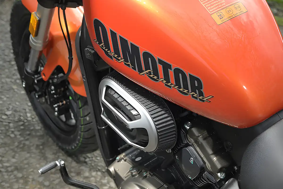 Used 2026 Qjmotor Srv 125 Black - Interior and Exterior details 11