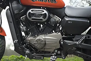 Used 2026 Qjmotor Srv 125 Black - Interior and Exterior details 12