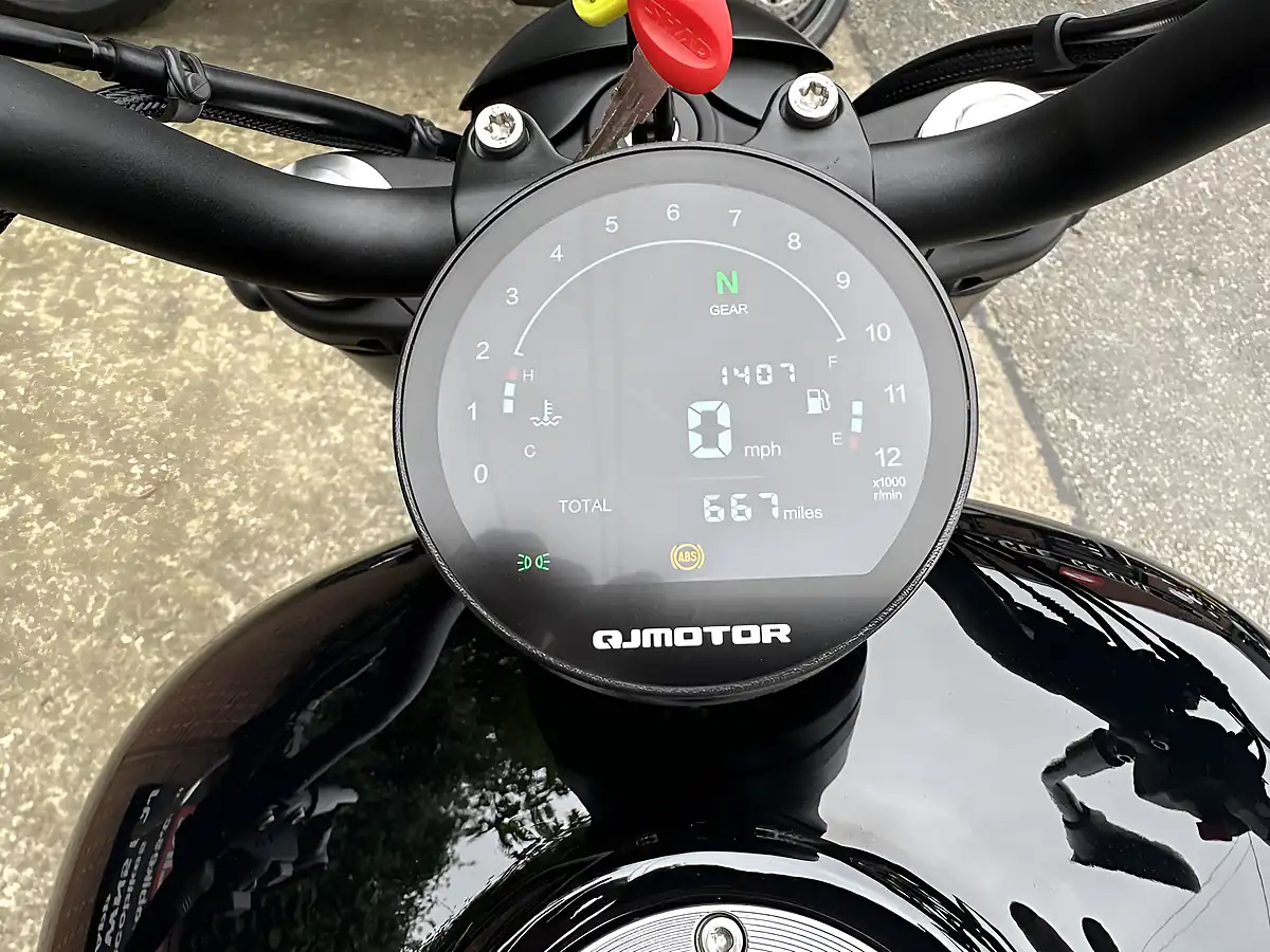 Used 2026 Qjmotor Srv 125 Black - Interior and Exterior details 14