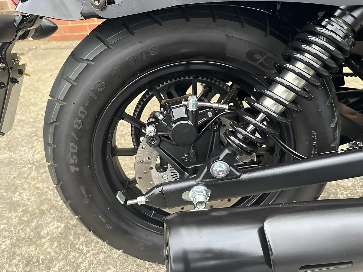 Used 2026 Qjmotor Srv 125 Black - Interior and Exterior details 6