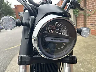 Used 2026 Qjmotor Srv 125 Black - Interior and Exterior details 8
