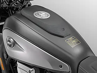 Used 2026 Qjmotor Srv 600 V Matt Black - Interior and Exterior details 8