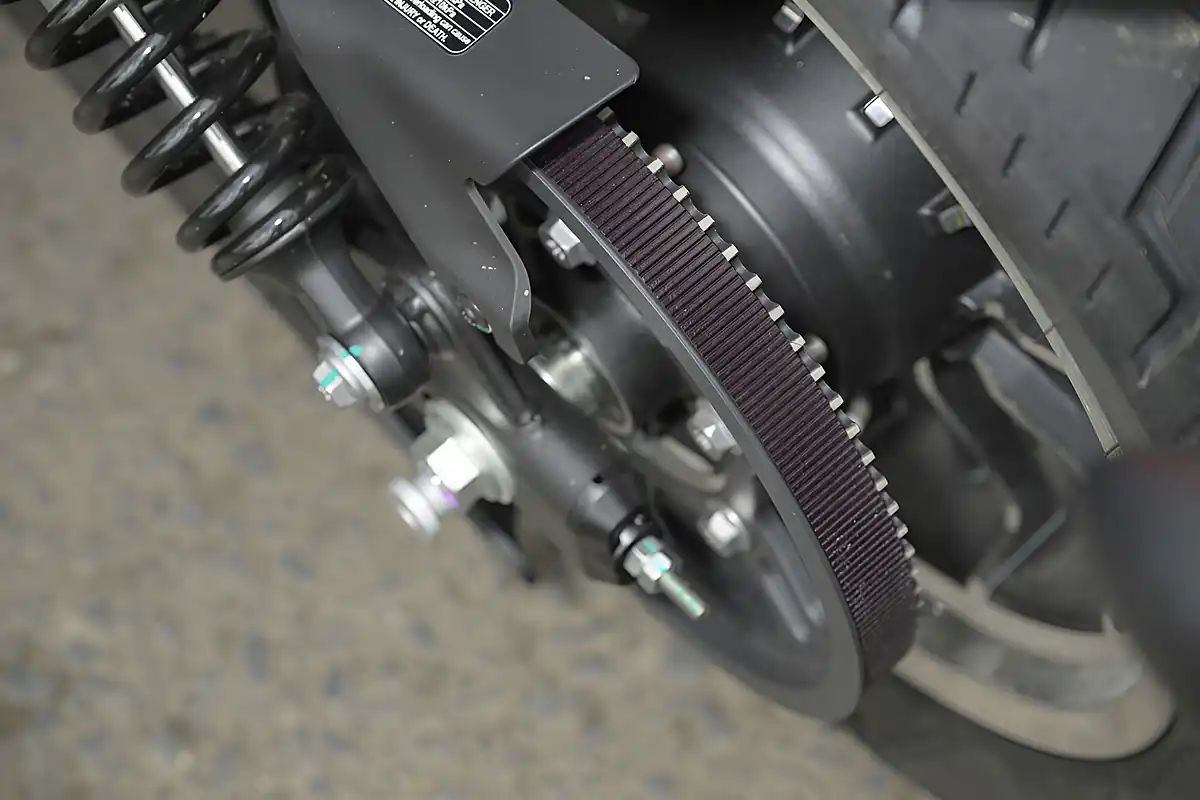 Used 2026 Qjmotor Srv 600 V2 Black - Interior and Exterior details 15