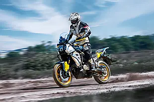 Used 2026 Qjmotor Svt 650 Black/Yellow - Interior and Exterior details 15
