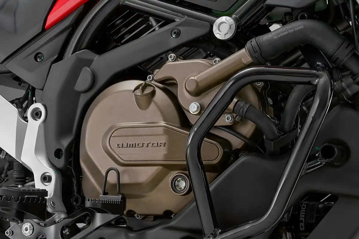 Used 2026 Qjmotor Svt 650 Black/Yellow - Interior and Exterior details 20