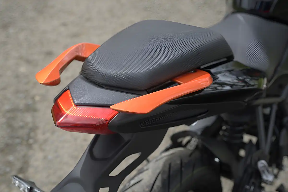 Used 2026 Qjmotor Trx 125 Black Honey Mink - Interior and Exterior details 9
