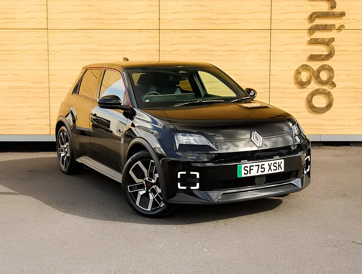 Used 2026 Renault 5 Techno Black - Front View