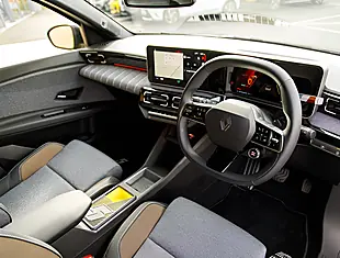 Used 2026 Renault 5 Techno Black - Interior and Exterior details 4