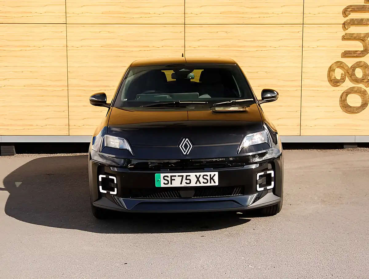 Used 2026 Renault 5 Techno Black - Interior and Exterior details 5