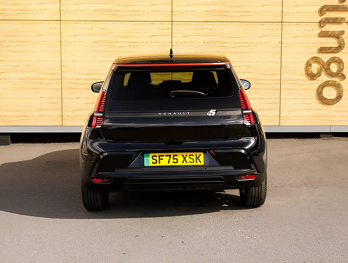 Used 2026 Renault 5 Techno Black - Interior and Exterior details 7
