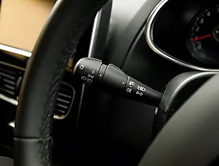 Used 2026 Renault Clio Dynamique Nav Glacier White - Interior and Exterior details 11