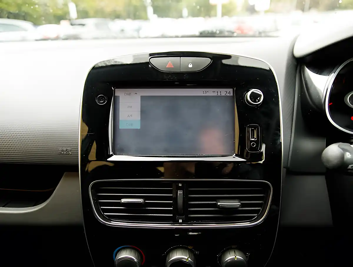 Used 2026 Renault Clio Dynamique Nav Glacier White - Interior and Exterior details 13