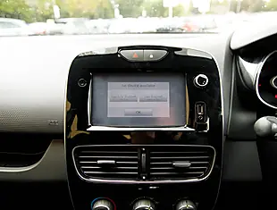Used 2026 Renault Clio Dynamique Nav Glacier White - Interior and Exterior details 14