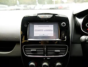 Used 2026 Renault Clio Dynamique Nav Glacier White - Interior and Exterior details 16