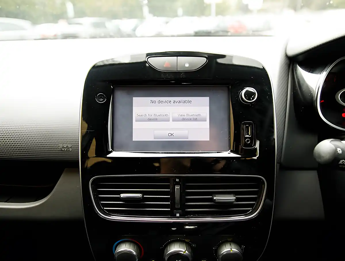 Used 2026 Renault Clio Dynamique Nav Glacier White - Interior and Exterior details 16