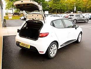 Used 2026 Renault Clio Dynamique Nav Glacier White - Interior and Exterior details 20