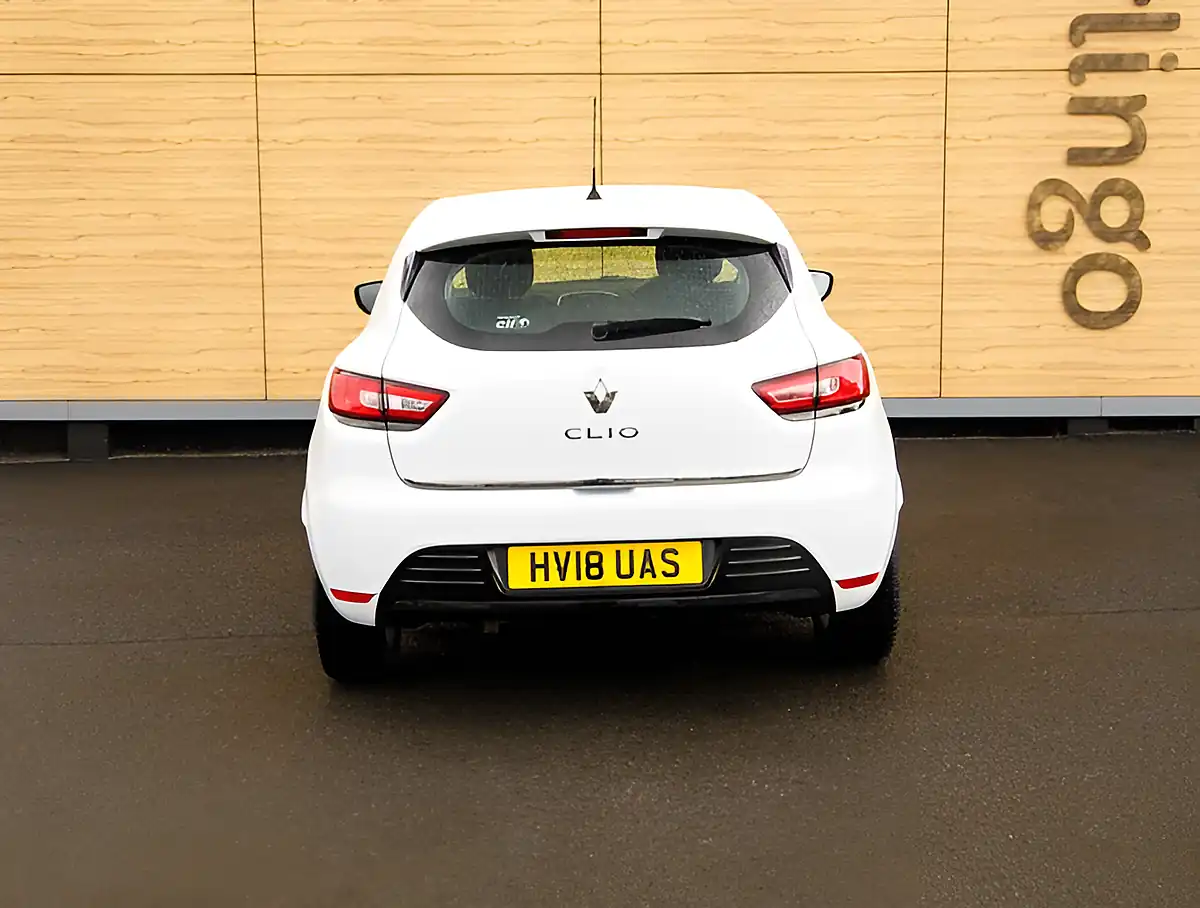 Used 2026 Renault Clio Dynamique Nav Glacier White - Interior and Exterior details 6