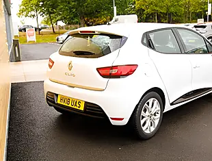 Used 2026 Renault Clio Dynamique Nav Glacier White - Interior and Exterior details 7