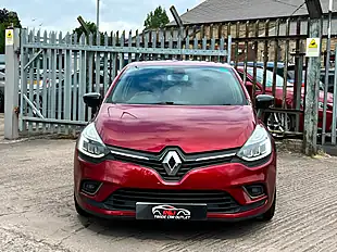 Used 2026 Renault Clio Dynamique S Nav Red - Interior and Exterior details 6