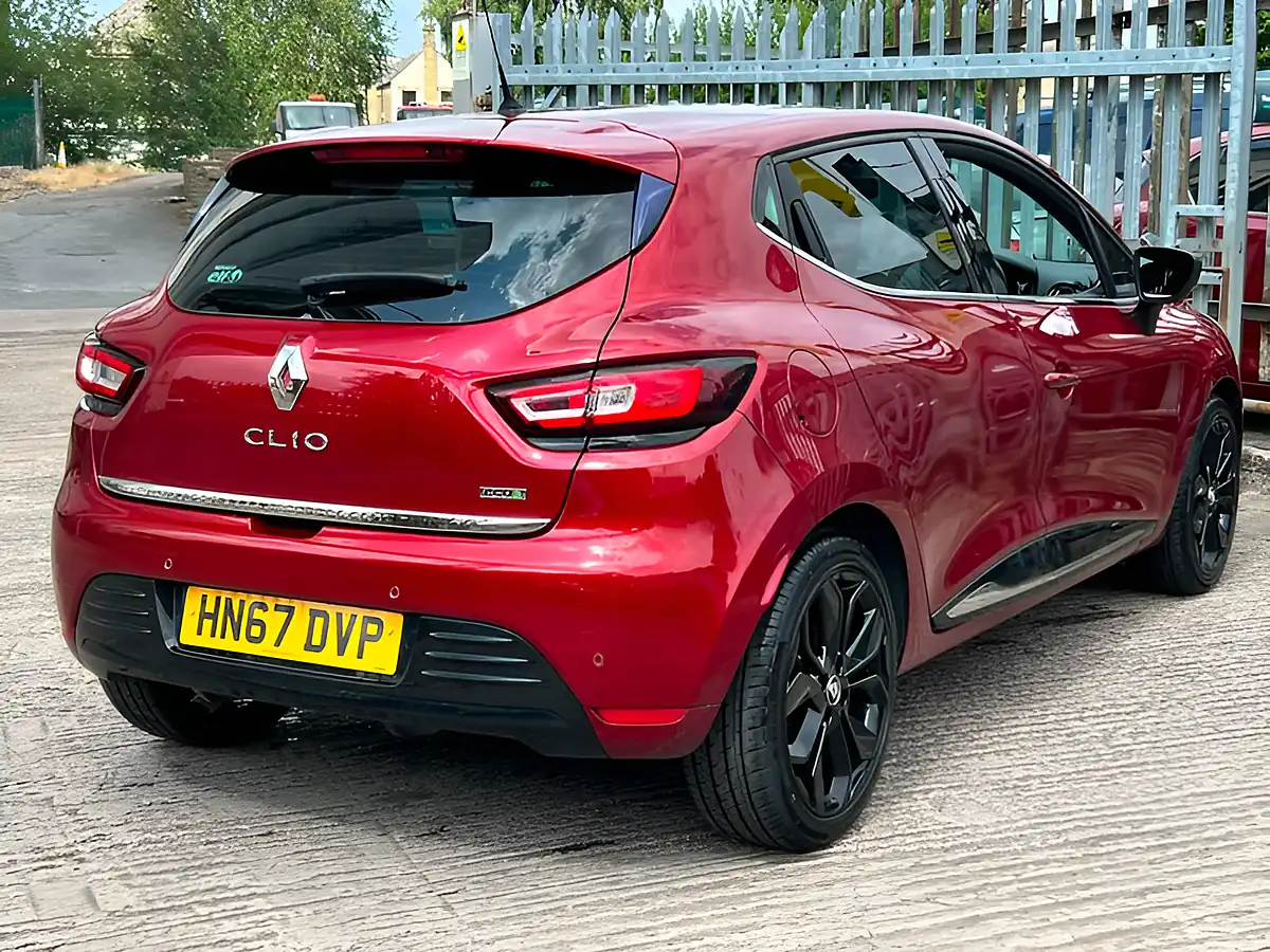 Used 2026 Renault Clio Dynamique S Nav Red - Interior and Exterior details 9