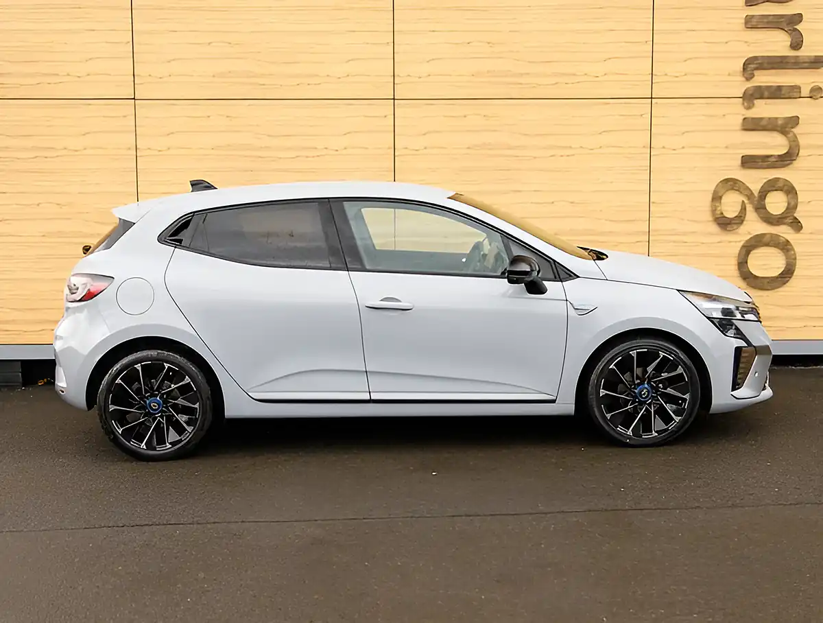 Used 2026 Renault Clio Esprit Alpine Grey - Interior and Exterior details 9