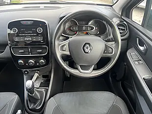 Used 2026 Renault Clio Play Titanium Grey Met - Interior and Exterior details 12