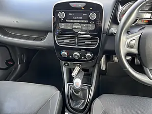 Used 2026 Renault Clio Play Titanium Grey Met - Interior and Exterior details 14