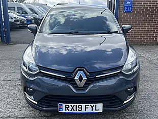 Used 2026 Renault Clio Play Titanium Grey Met - Interior and Exterior details 20