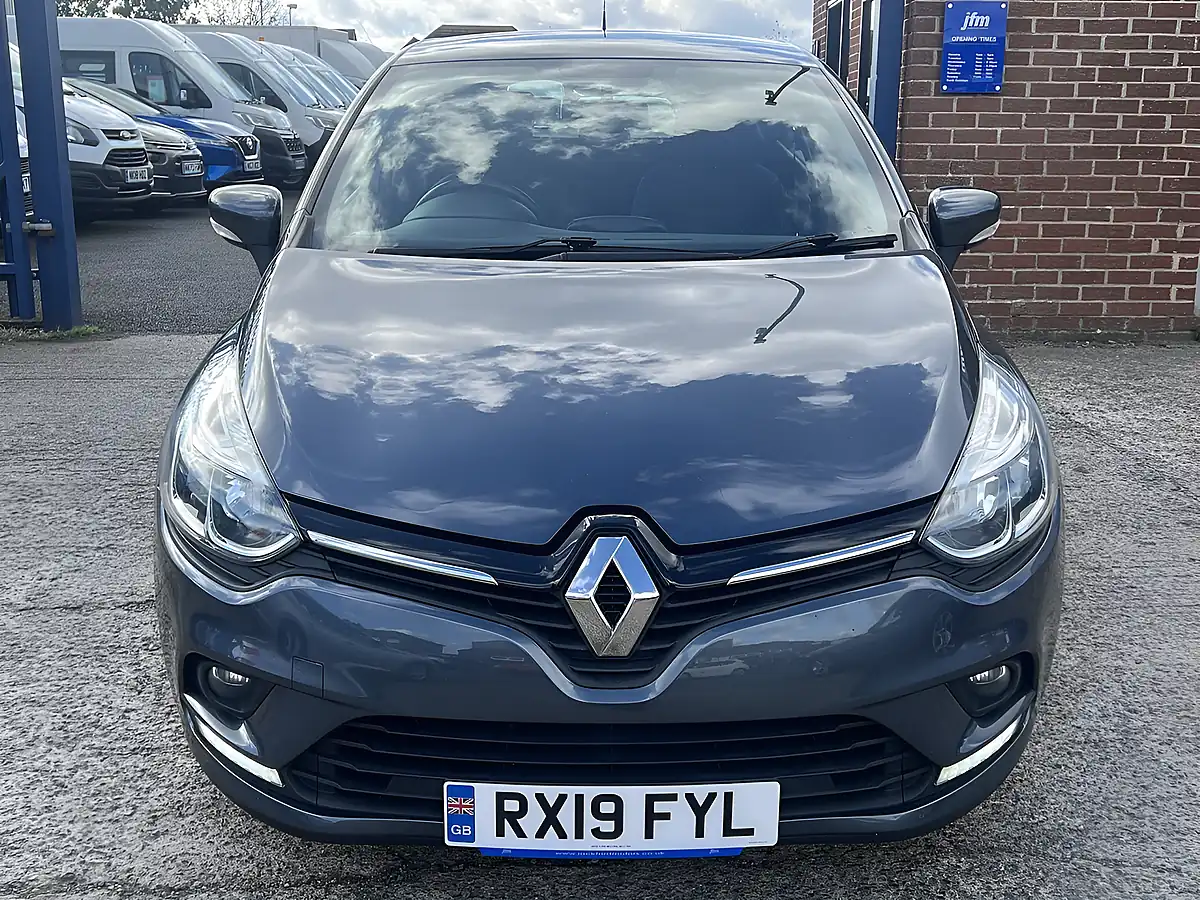 Used 2026 Renault Clio Play Titanium Grey Met - Interior and Exterior details 20